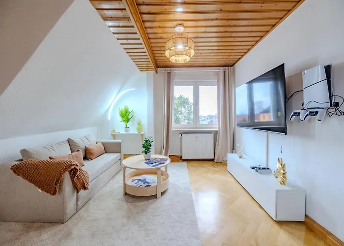 Cozy Boho Near Zwickau-west With Wifi And Parking * 츠비카우