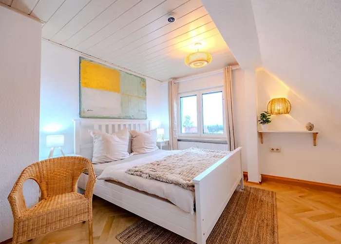 Cozy Boho Near Zwickau-west With Wifi And Parking 츠비카우