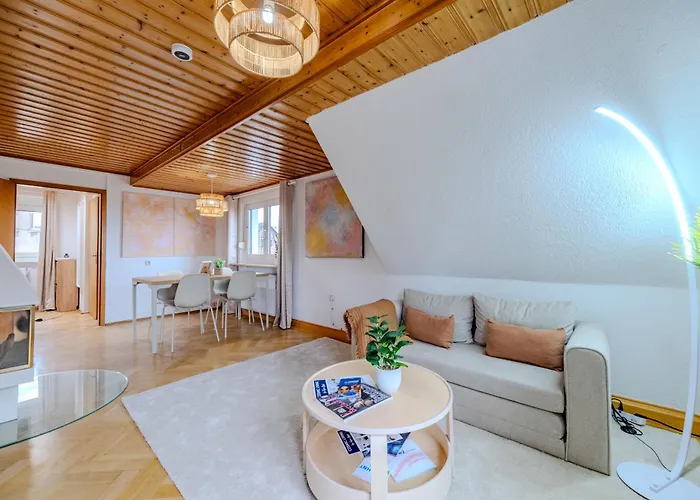 아파트 Cozy Boho Near Zwickau-west With Wifi And Parking