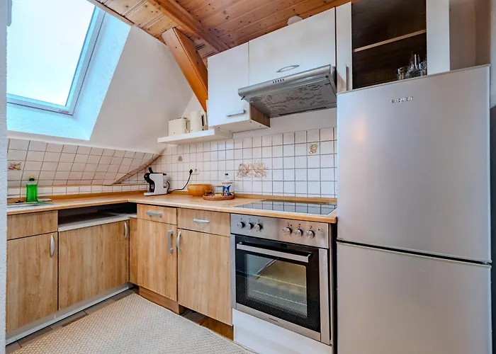 Cozy Boho Near Zwickau-west With Wifi And Parking